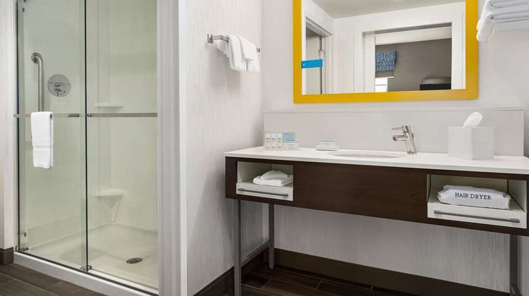 Hampton Inn & Suites Ocean City West Room