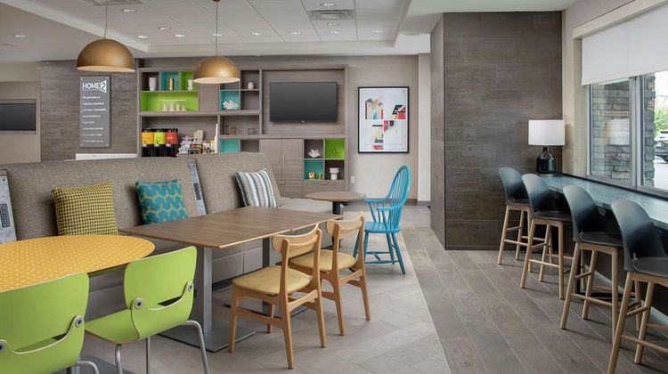 Home2 Suites by Hilton Phoenix Airport S Lobby