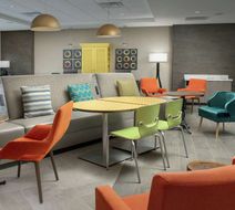 Home2 Suites by Hilton Phoenix Airport S Lobby