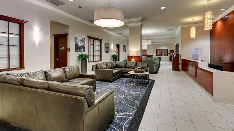 <b>DoubleTree by Hilton St Louis Forest Prk Lobby</b>. Images powered by <a href="https://iceportal.shijigroup.com/" title="IcePortal" target="_blank">IcePortal</a>.