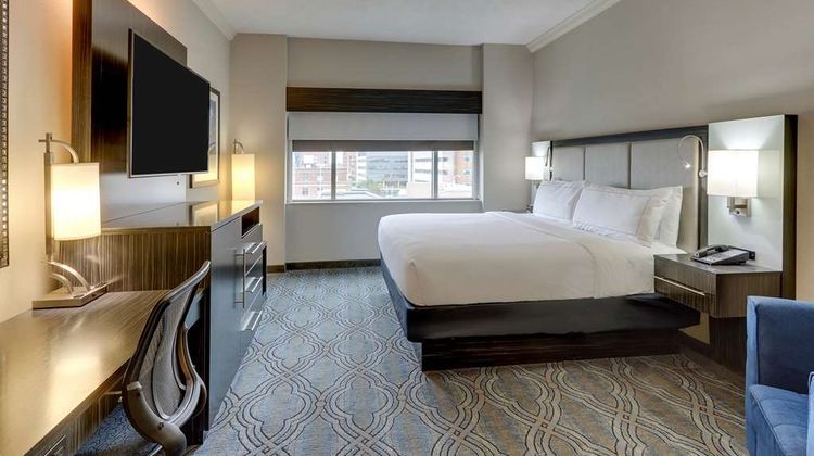 DoubleTree by Hilton St Louis Forest Prk Room