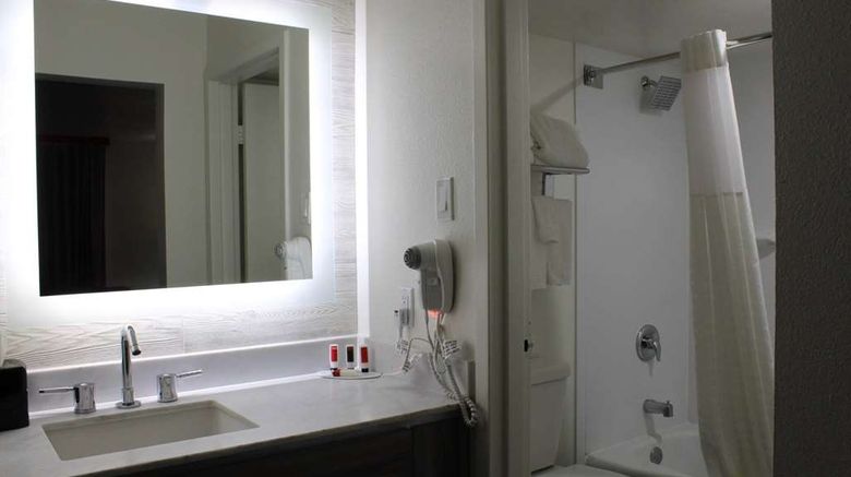 <b>Ramada by Wyndham North Platte Room</b>. Images powered by <a href="https://iceportal.shijigroup.com/" title="IcePortal" target="_blank">IcePortal</a>.
