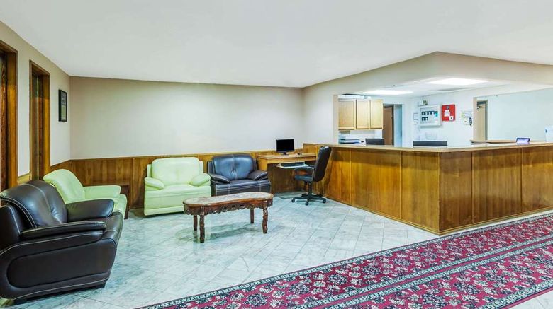 <b>Super 8 Irving DFW Airport/South Lobby</b>. Images powered by <a href="https://iceportal.shijigroup.com/" title="IcePortal" target="_blank">IcePortal</a>.