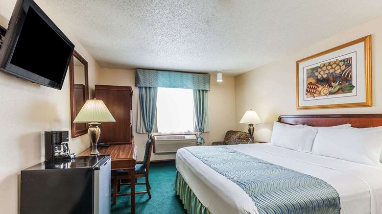 <b>Super 8 Irving DFW Airport/South Room</b>. Images powered by <a href="https://iceportal.shijigroup.com/" title="IcePortal" target="_blank">IcePortal</a>.