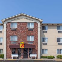 Super 8 Irving DFW Airport/South