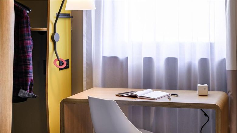 <b>Ibis Regensburg Zentrum Room</b>. Images powered by <a href="https://iceportal.shijigroup.com/" title="IcePortal" target="_blank">IcePortal</a>.