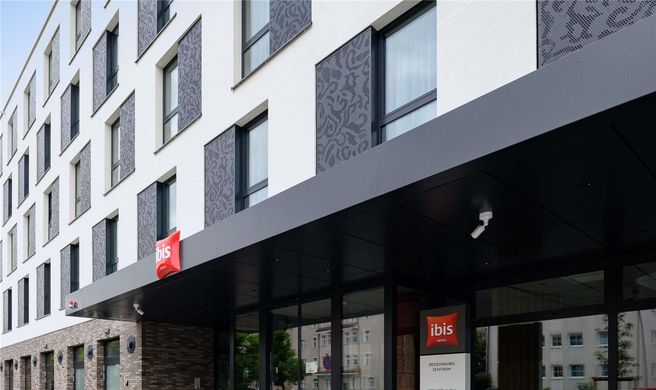 Ibis Regensburg Zentrum Exterior