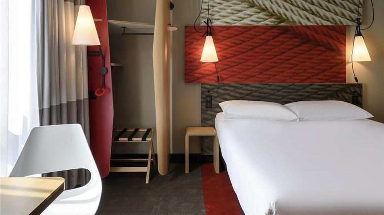 <b>Ibis Regensburg Zentrum Room</b>. Images powered by <a href="https://iceportal.shijigroup.com/" title="IcePortal" target="_blank">IcePortal</a>.