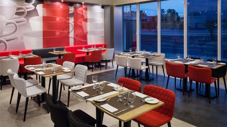 Ibis Jeddah Malik Road Restaurant
