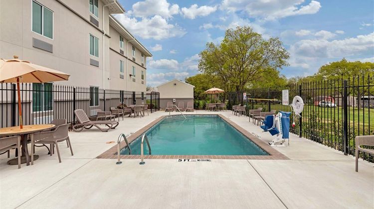 Sleep Inn Lancaster Dallas South Pool