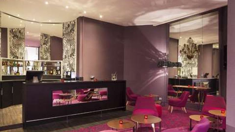 <b>Hotel Oceania Hotel de France Lobby</b>. Images powered by <a href="https://iceportal.shijigroup.com/" title="IcePortal" target="_blank">IcePortal</a>.