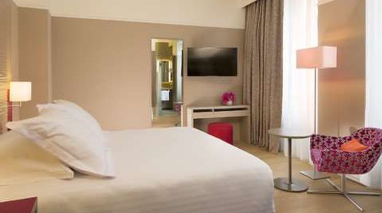 Hotel Oceania Hotel de France Room