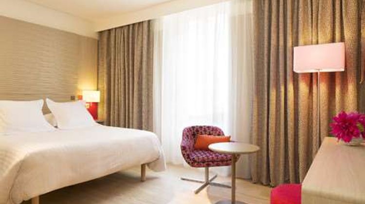 Hotel Oceania Hotel de France Room