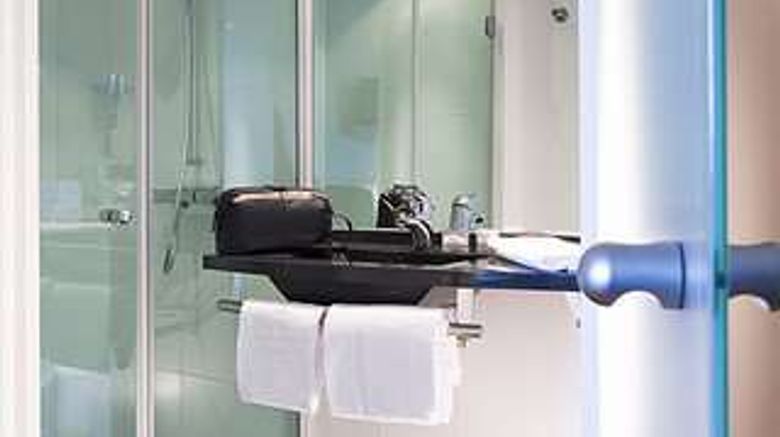 <b>Hotel Escale Oceania Rennes Lobby</b>. Images powered by <a href="https://iceportal.shijigroup.com/" title="IcePortal" target="_blank">IcePortal</a>.