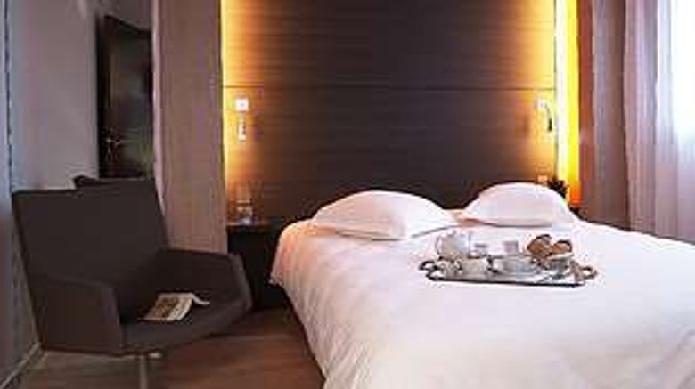 <b>Hotel Oceania Nantes Airport Room</b>. Images powered by <a href="https://iceportal.shijigroup.com/" title="IcePortal" target="_blank">IcePortal</a>.