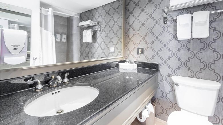 <b>Hotel Le Concorde Quebec Room</b>. Images powered by <a href="https://iceportal.shijigroup.com/" title="IcePortal" target="_blank">IcePortal</a>.