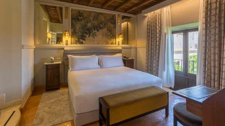 <b>Donna Camilla Savelli Hotel Suite</b>. Images powered by <a href="https://iceportal.shijigroup.com/" title="IcePortal" target="_blank">IcePortal</a>.