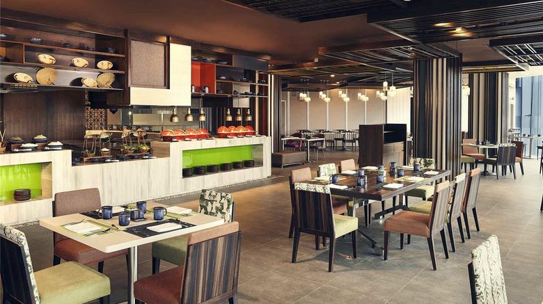 <b>Novotel Hanoi Thai Ha Restaurant</b>. Images powered by <a href="https://iceportal.shijigroup.com/" title="IcePortal" target="_blank">IcePortal</a>.