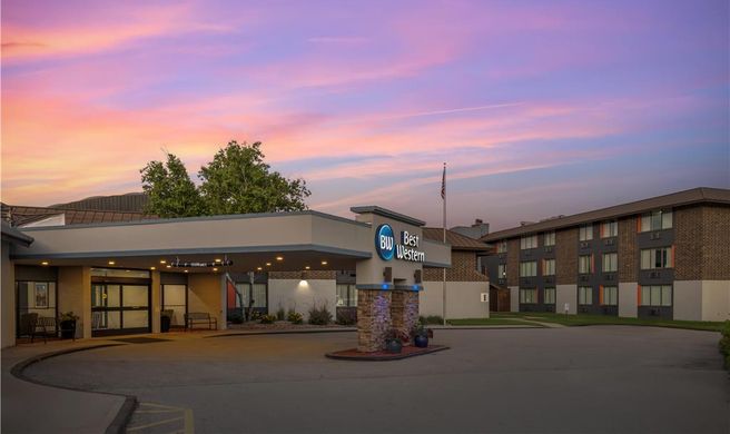 Best Western Mayo Clinic Area/St Mary's Exterior
