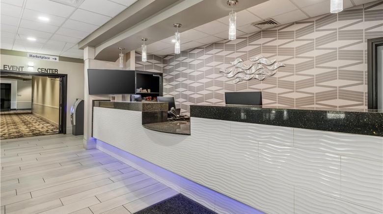 <b>Best Western Mayo Clinic Area/St Mary's Lobby</b>. Images powered by <a href="https://iceportal.shijigroup.com/" title="IcePortal" target="_blank">IcePortal</a>.