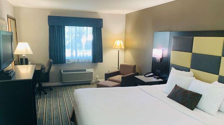 <b>SureStay Plus Hotel Best Western Redding Room</b>. Images powered by <a href="https://iceportal.shijigroup.com/" title="IcePortal" target="_blank">IcePortal</a>.