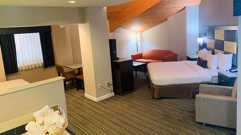 <b>SureStay Plus Hotel Best Western Redding Room</b>. Images powered by <a href="https://iceportal.shijigroup.com/" title="IcePortal" target="_blank">IcePortal</a>.
