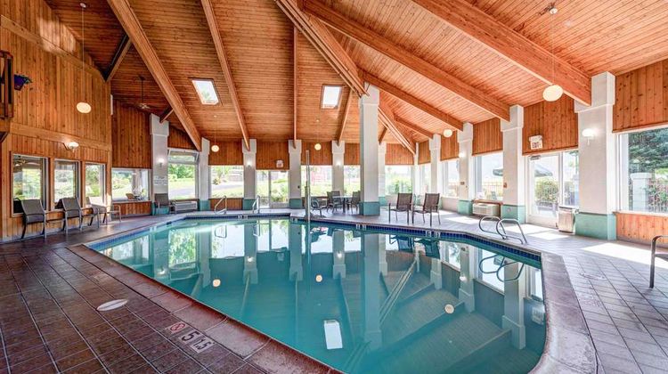 SureStay Plus Hotel Best Western Redding Pool