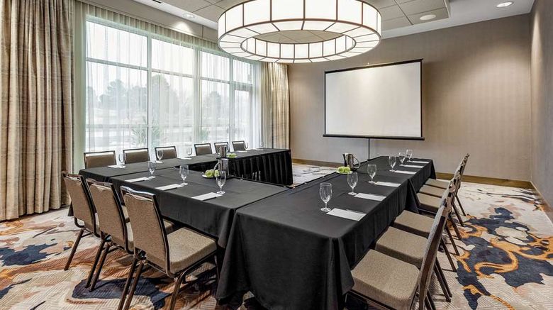 <b>Embassy Suites Red Wolf Convention Ctr Meeting</b>. Images powered by <a href="https://iceportal.shijigroup.com/" title="IcePortal" target="_blank">IcePortal</a>.