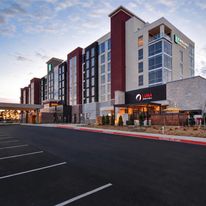 Embassy Suites Red Wolf Convention Ctr