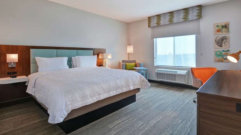 <b>Hampton Inn Chula Vista Eastlake Room</b>. Images powered by <a href="https://iceportal.shijigroup.com/" title="IcePortal" target="_blank">IcePortal</a>.
