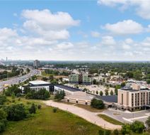 DoubleTree by Hilton Kitchener Exterior