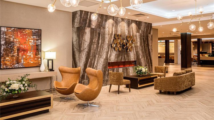 DoubleTree by Hilton Kitchener Lobby