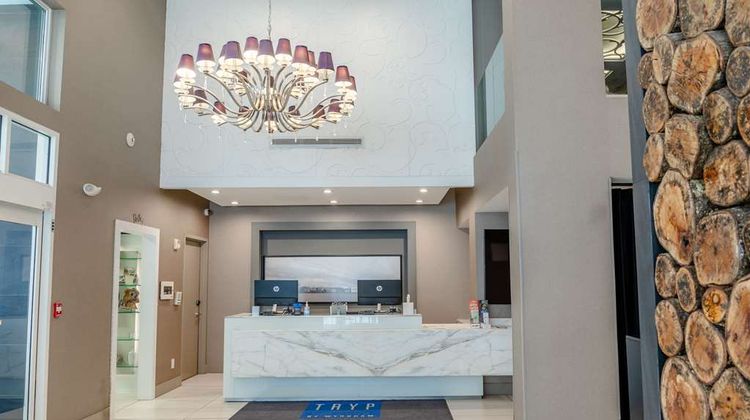 TRYP by Wyndham, Historic Savannah Lobby