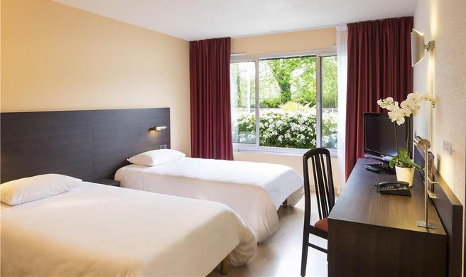 Hotel Oceania Quimper Room