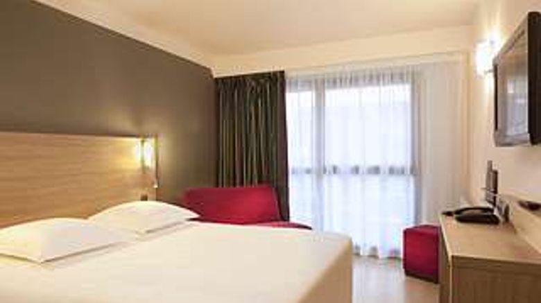 <b>Hotel Escale Oceania-Quimper Room</b>. Images powered by <a href="https://iceportal.shijigroup.com/" title="IcePortal" target="_blank">IcePortal</a>.