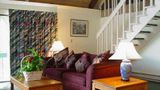 <b>Oyster Bay Inn Lobby</b>. Images powered by <a href="https://iceportal.shijigroup.com/" title="IcePortal" target="_blank">IcePortal</a>.