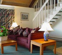Oyster Bay Inn Lobby