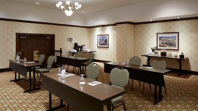 <b>The Barrington Hotel Room</b>. Images powered by <a href="https://iceportal.shijigroup.com/" title="IcePortal" target="_blank">IcePortal</a>.