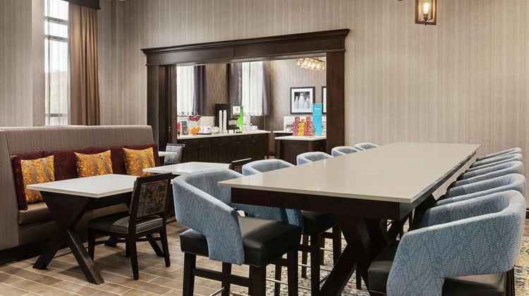 Hampton Inn & Suites Kansas City Dtwn Restaurant