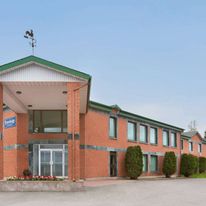 Travelodge by Wyndham Rigaud