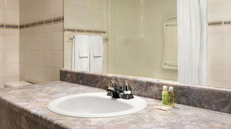 Travelodge by Wyndham Rigaud Room