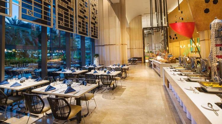Ramada Plaza by Wyndham Sanya Bay Restaurant