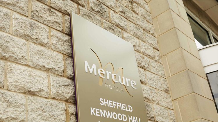Mercure Kenwood Hotel and Spa Exterior