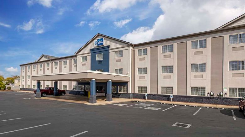 Best Western Louisville Airport Expo Exterior. Images powered by <a href="https://iceportal.shijigroup.com" target="_blank" rel="noopener">Ice Portal</a>.