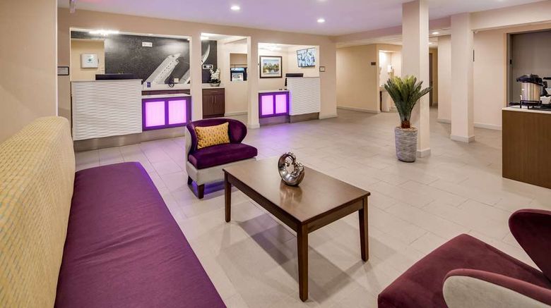 <b>Best Western Huntsville Lobby</b>. Images powered by <a href="https://iceportal.shijigroup.com/" title="IcePortal" target="_blank">IcePortal</a>.