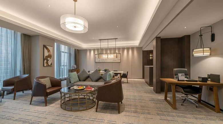 <b>Howard Johnson Downtown Hotel Chongqing Suite</b>. Images powered by <a href="https://iceportal.shijigroup.com/" title="IcePortal" target="_blank">IcePortal</a>.