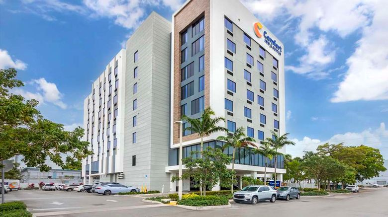 <b>Comfort Inn & Suites Miami Intl Airport Exterior</b>. Images powered by <a href="https://iceportal.shijigroup.com/" title="IcePortal" target="_blank">IcePortal</a>.