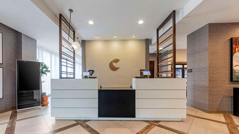 <b>Comfort Inn & Suites Miami Intl Airport Lobby</b>. Images powered by <a href="https://iceportal.shijigroup.com/" title="IcePortal" target="_blank">IcePortal</a>.