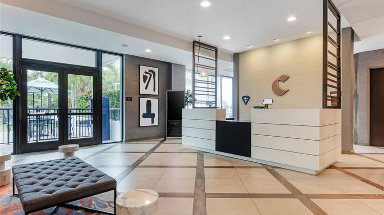 Comfort Inn & Suites Miami Intl Airport Lobby