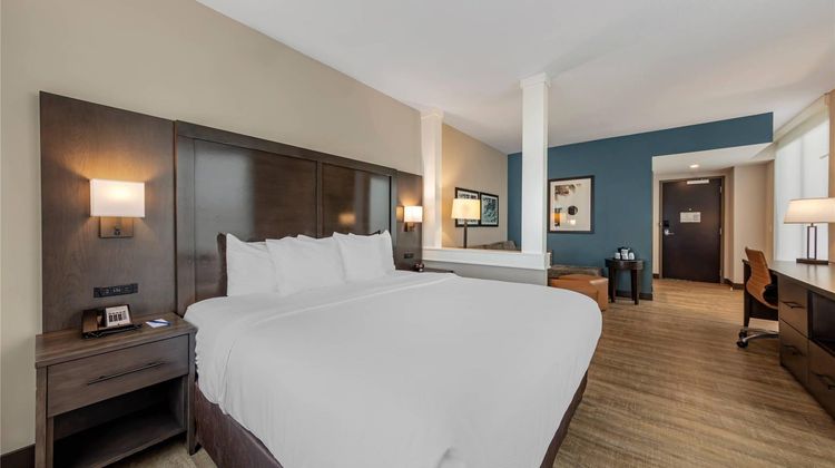 Comfort Inn & Suites Miami Intl Airport Suite